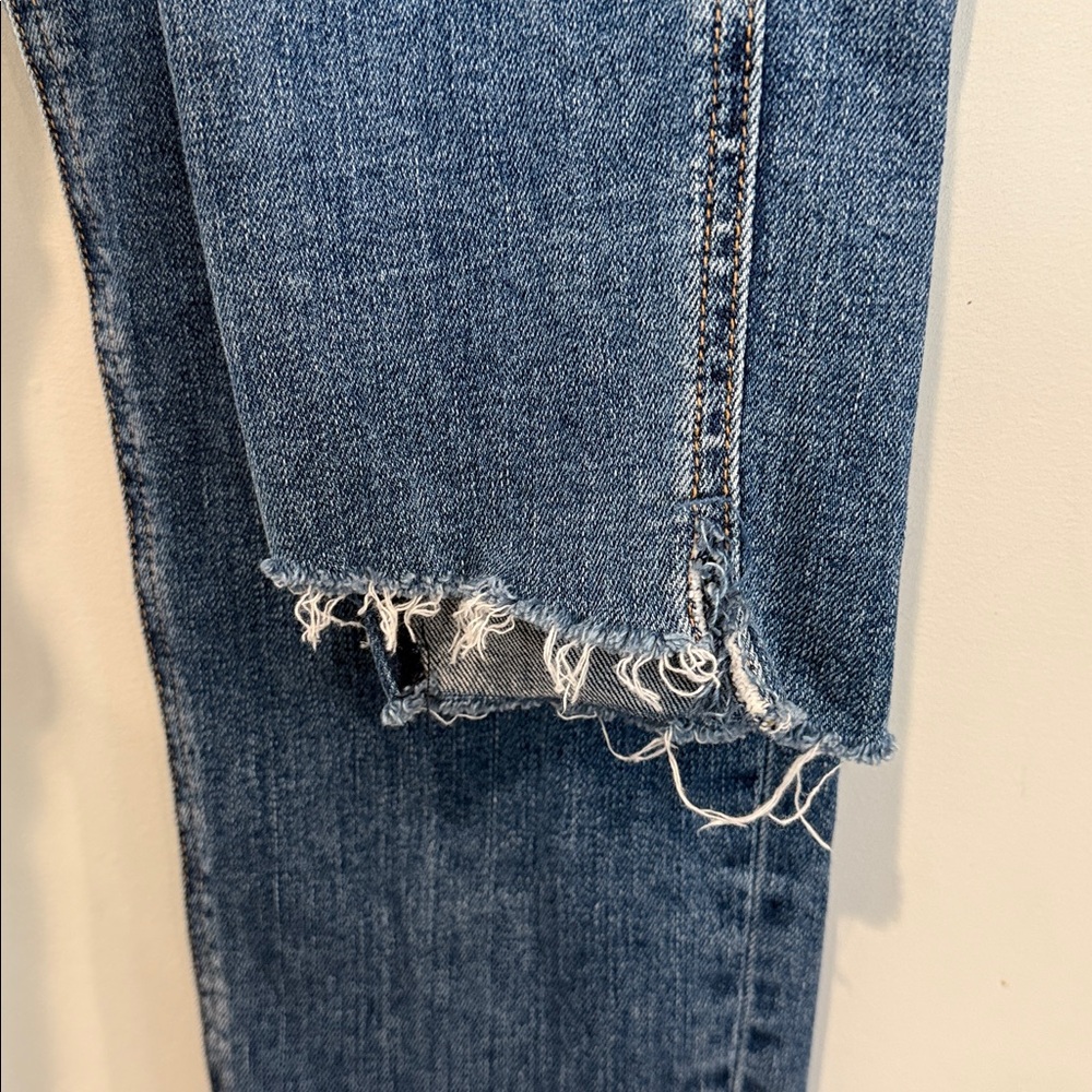 Rag & Bone Classic lighter Blue Skinny Jeans. - Picture 5 of 8